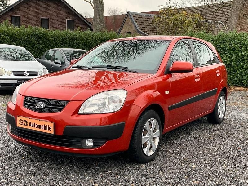 Gebraucht Kia Rio EX 111 PS (81 kW) 2005 Rot Limousine