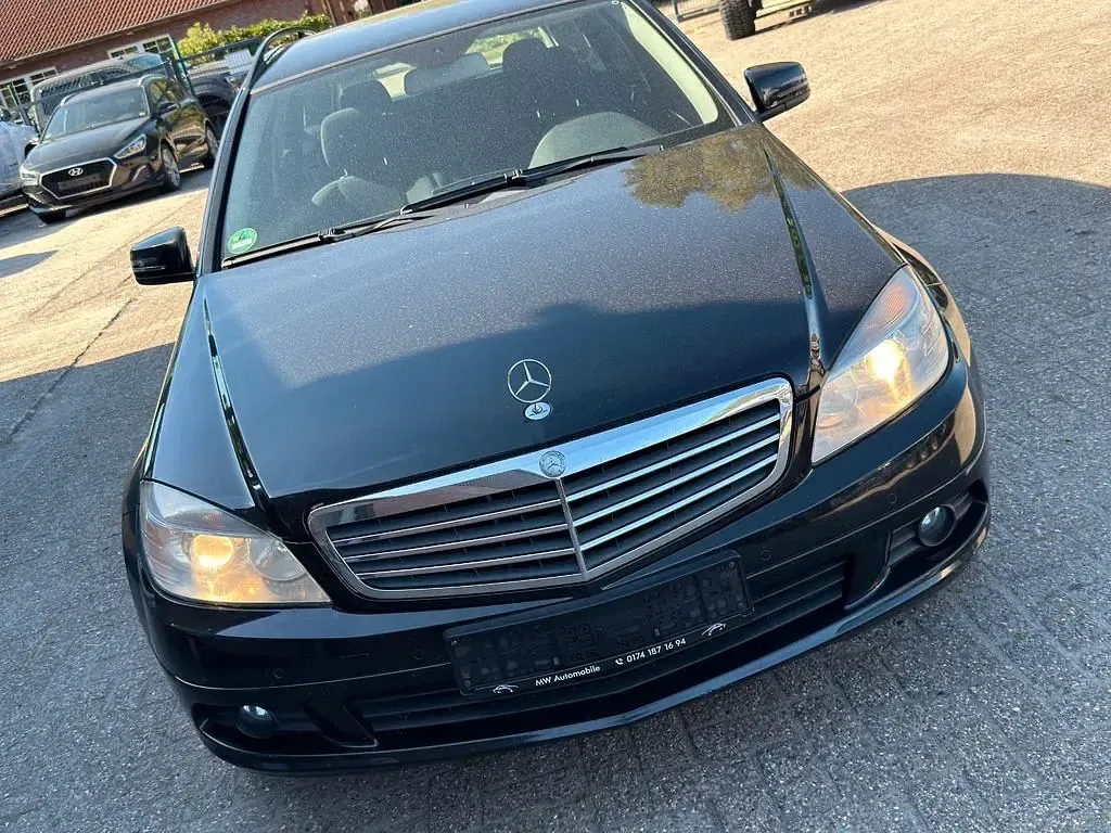 Gebraucht Mercedes C200 136 PS (100 kW) 2010 Schwarz Kombi