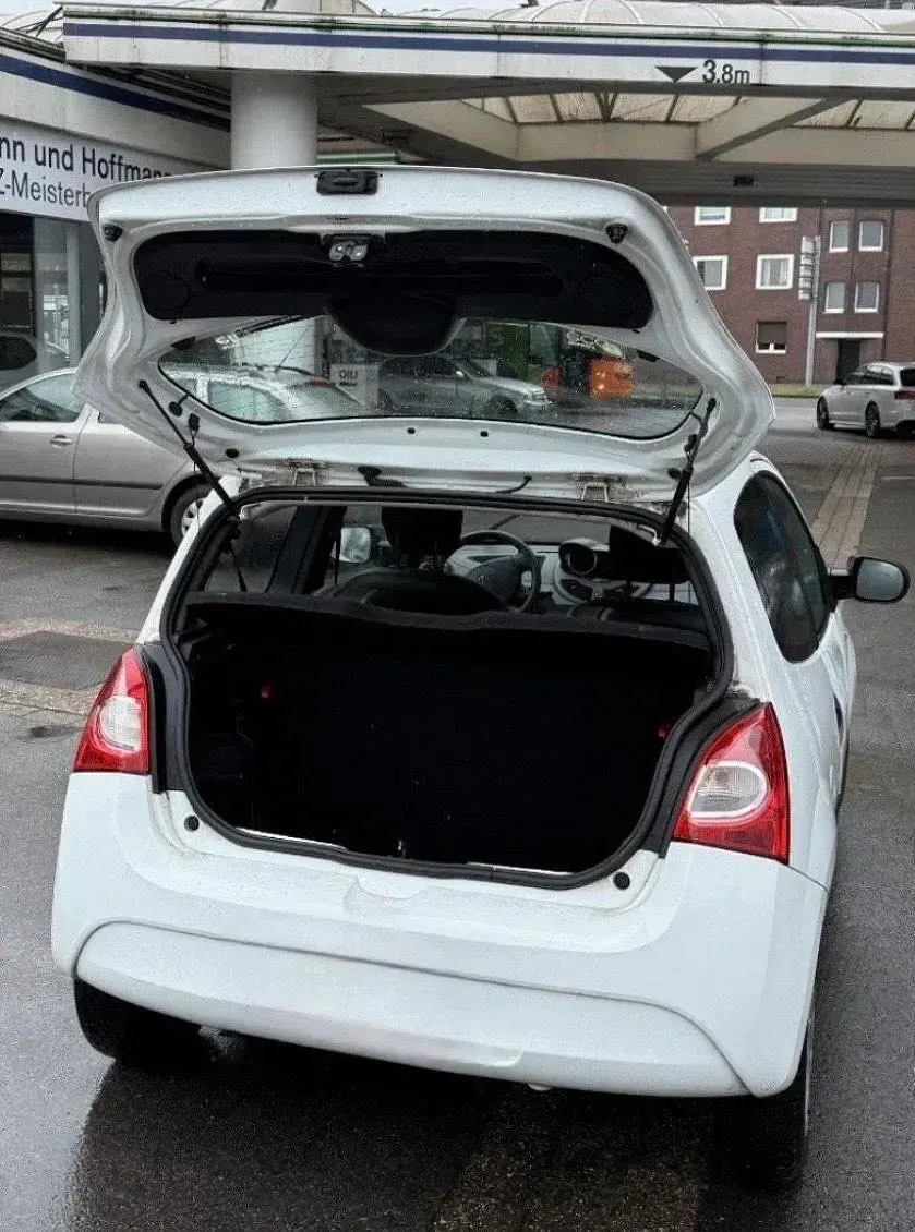 Używany Renault Twingo Expression 75 KM (55 kW) 2013 Biały Hatchback
