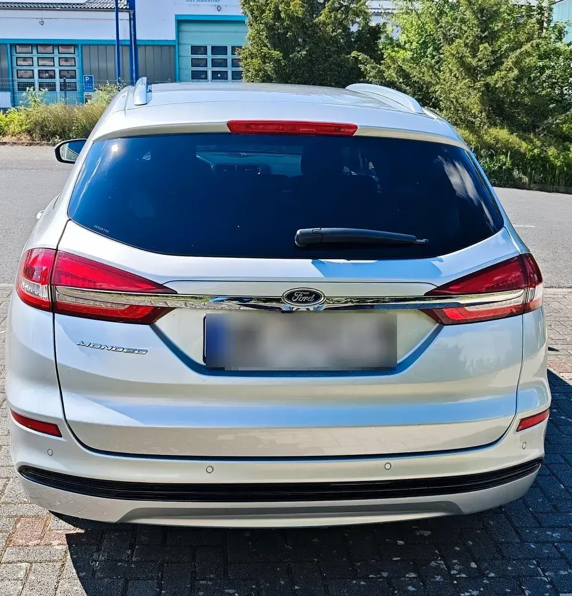 Gebraucht Ford Mondeo Titanium 140 PS (102 kW) 2019 Silber Kombi