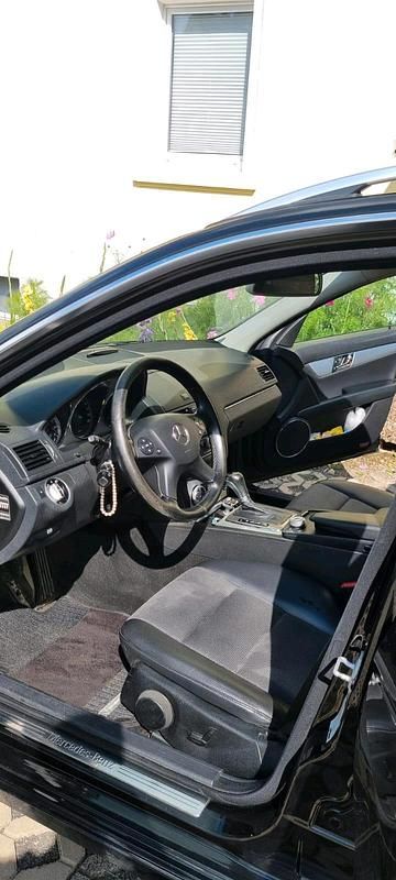 Gebraucht Mercedes 220 170 PS (125 kW) 2010 Schwarz Kombi