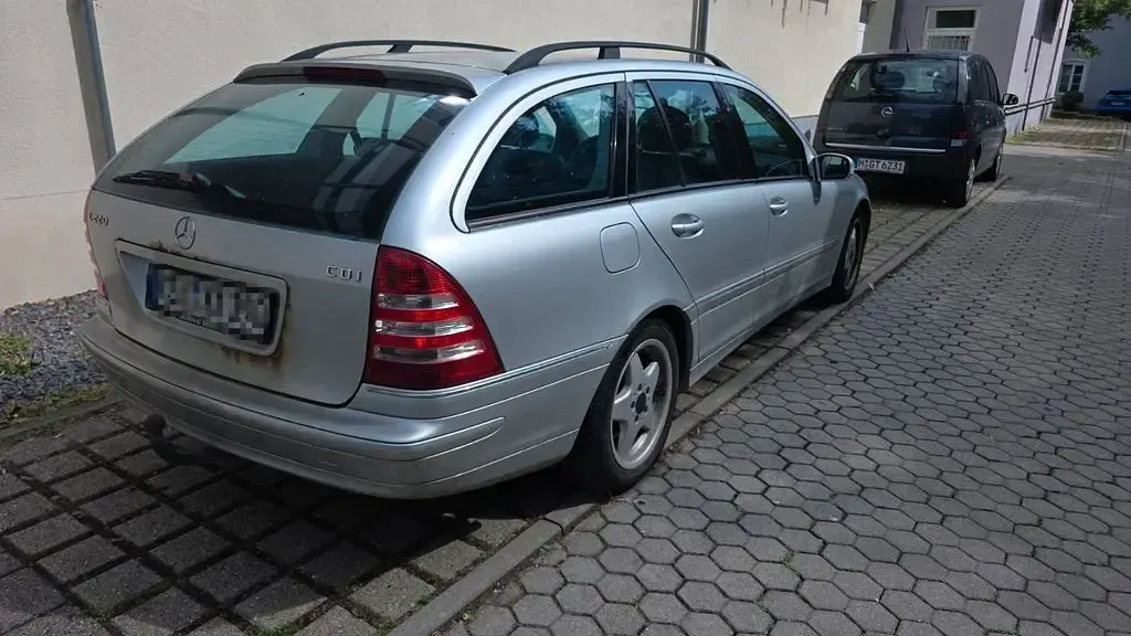 Gebraucht Mercedes C220 Classic 150 PS (110 kW) 2005 Grau Limousine