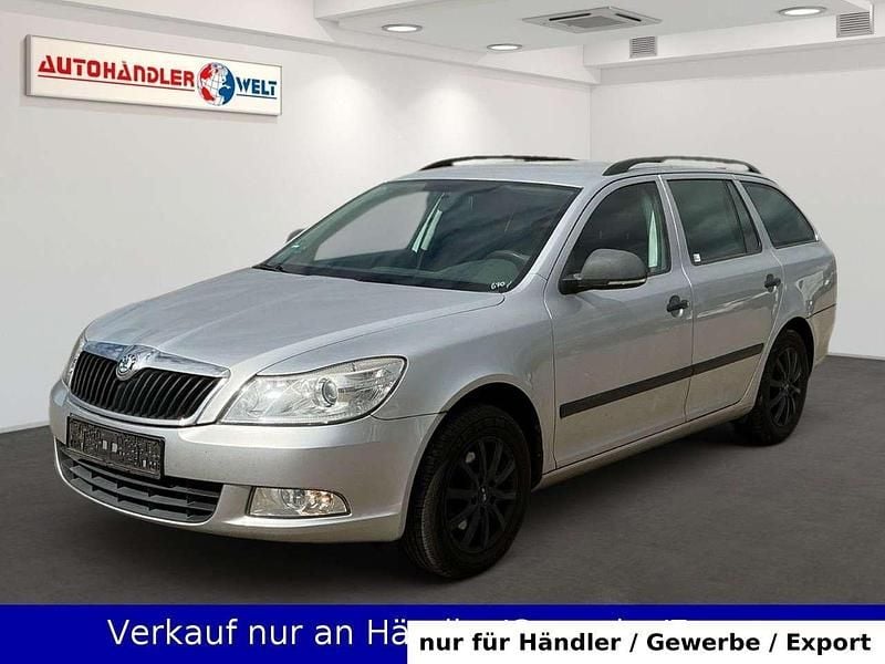 Silber Gebraucht 2011 Skoda Octavia Kombi | 2.899 € (Superpreis) - Bild 1/3