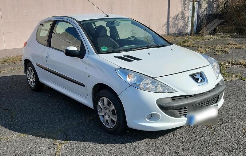 Gebraucht Peugeot 206+ 75 PS (55 kW) 2010 Weiß Kleinwagen