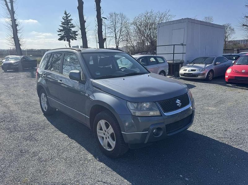 Usado Suzuki Grand Vitara 129 HP (94 kW) 2006 Azul SUV