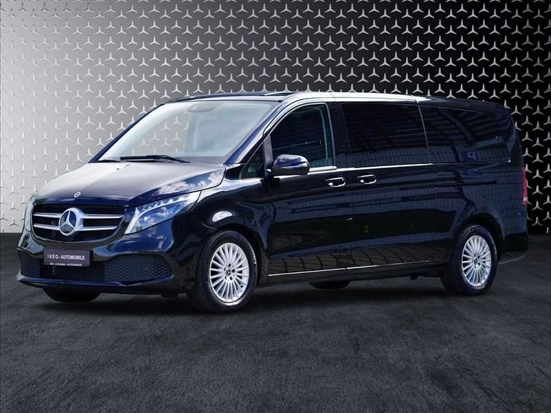 Schwarz Gebraucht 2023 Mercedes V300 Sport Van / Kleinbus | 57.480 € (Fairer Preis) - Bild 1/4