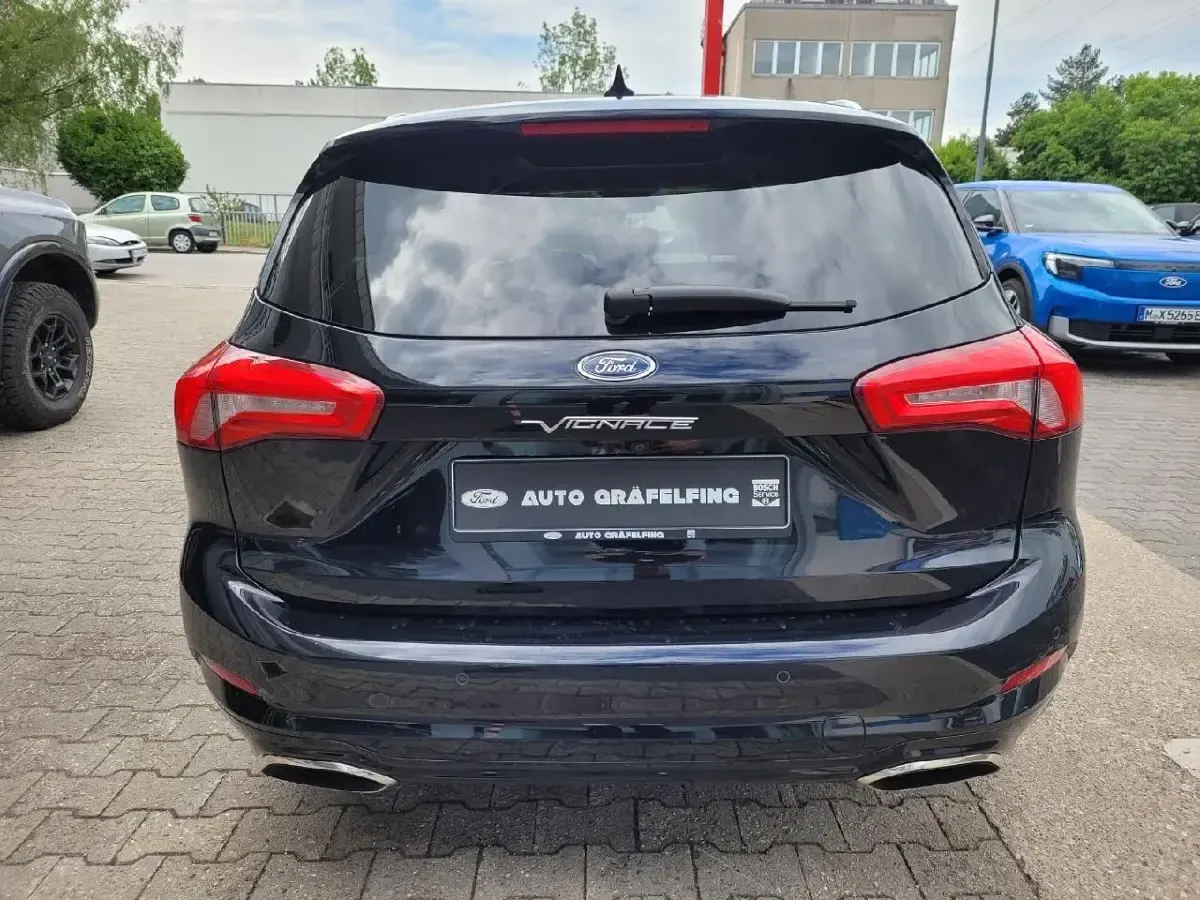 Gebraucht Ford Focus Vignale 150 PS (110 kW) 2019 Schwarz Kombi