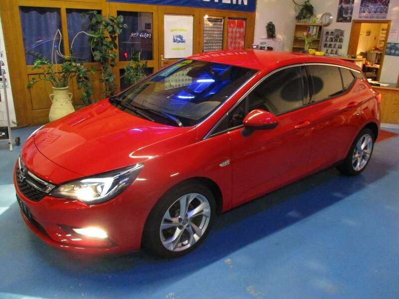 Rot Gebraucht 2016 Opel Astra Innovation Limousine | 10.550 € (Guter Preis) - Bild 1/4