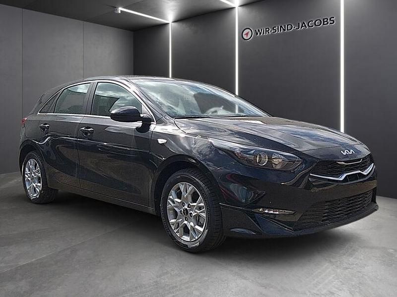 Gebraucht Kia Ceed Comfort 140 PS (102 kW) 2025 Andere Kleinwagen