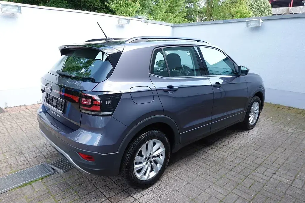 Gebraucht VW T-Cross Life 150 PS (110 kW) 2023 Grau SUV