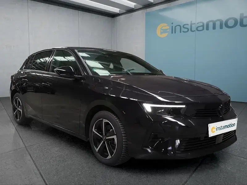 Gebraucht Opel Astra 131 PS (96 kW) 2025 Schwarz Kleinwagen