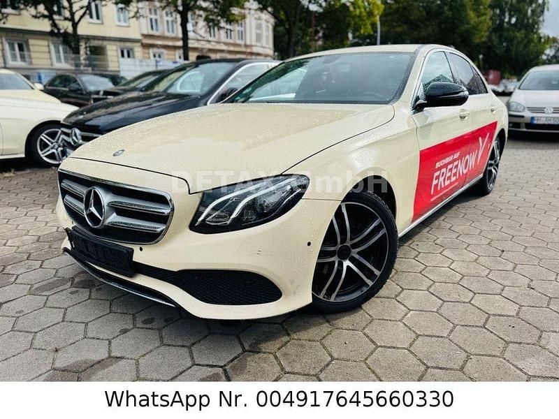 Schwarz Gebraucht 2018 Mercedes E200 Avantgarde Limousine | 10.949 € (Guter Preis) - Bild 1/4