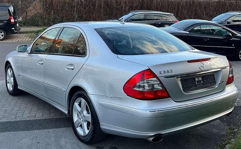 Gebraucht Mercedes E350 272 PS (200 kW) 2008 Iridiumsilber  metalliclack Limousine