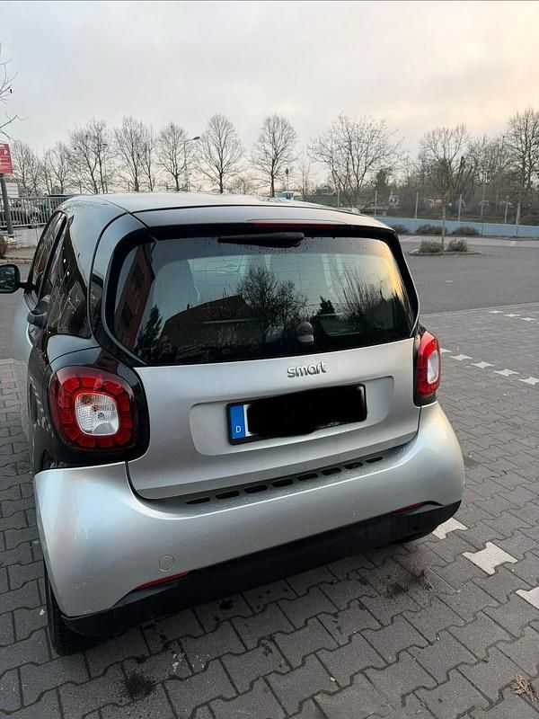 Gebraucht Smart ForTwo Coupé 71 PS (52 kW) 2018 Grau Coupé