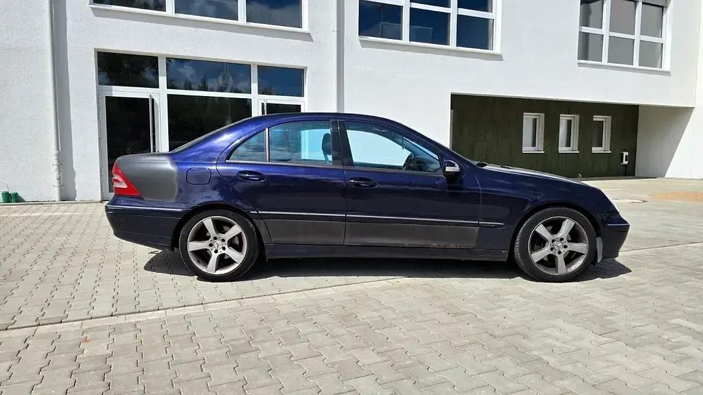 Gebraucht Mercedes C240 Avantgarde 170 PS (125 kW) 2002 Violett Limousine