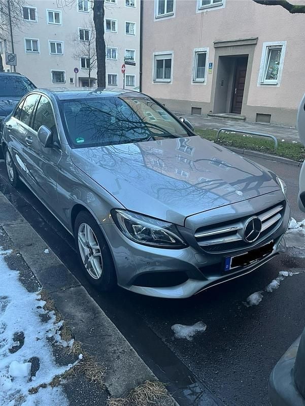 Grau Gebraucht 2016 Mercedes C200 Limousine | 15.800 € (Guter Preis) - Bild 1/4