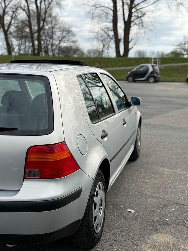 Gebraucht VW Golf III 75 PS (55 kW) 1998 Silber Kombi