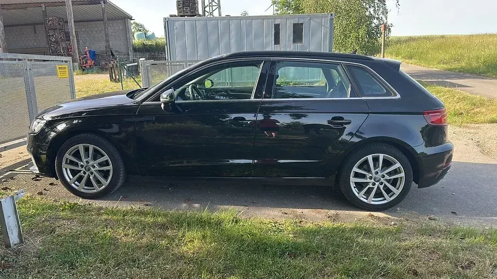 Gebraucht Audi A3 Design 150 PS (110 kW) 2016 Schwarz Limousine