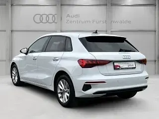Używany Audi A3 116 KM (85 kW) 2022 Biały Sedan/Limuzyna