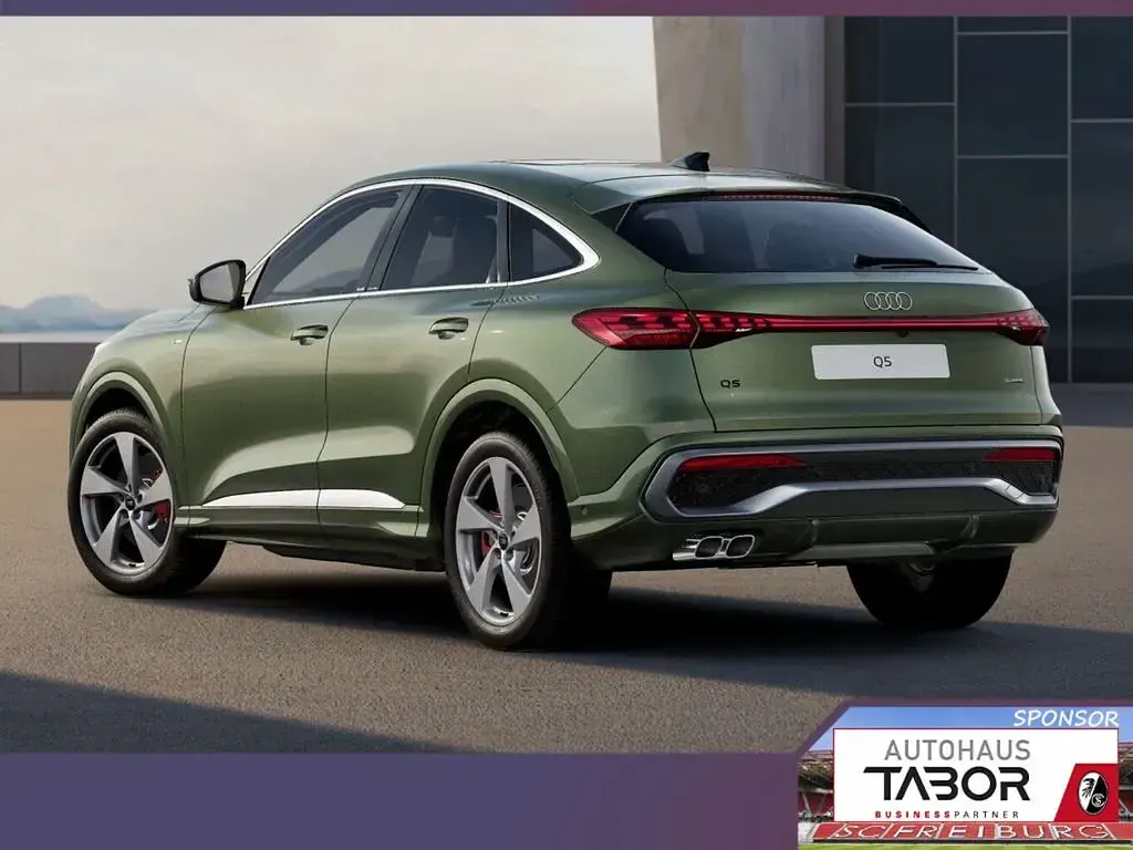Neu Audi Q5 Sportback Ambiente 299 PS (219 kW) 2026 Grün SUV