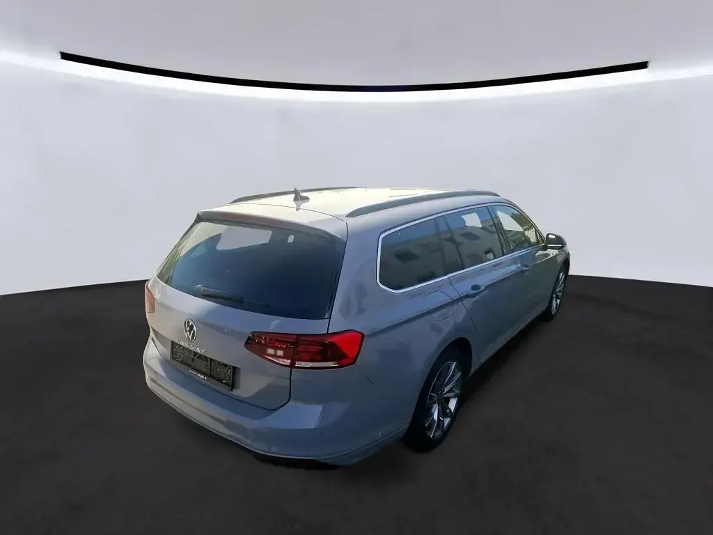 Gebraucht VW Passat Business 200 PS (147 kW) 2023 Moonstone gray Kombi