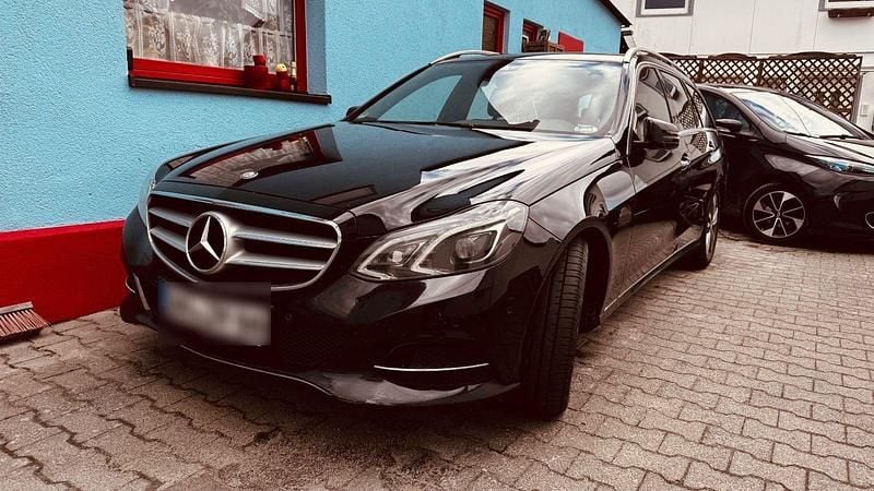 Gebraucht Mercedes E350 258 PS (189 kW) 2016 Schwarz Kombi