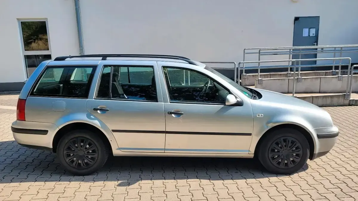 Gebraucht VW Golf IV 101 PS (74 kW) 2003 Silber Kombi