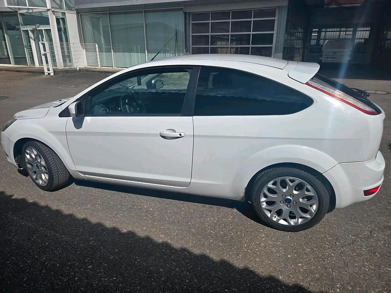 Usata Ford Focus 2008 Bianco Utilitaria