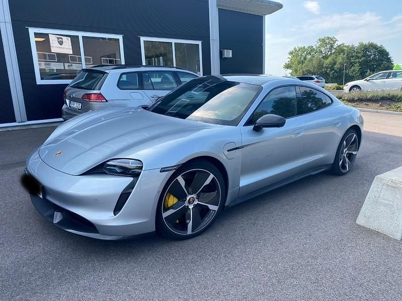Dolomitsilber Gebraucht 2020 Porsche Taycan Turbo S Sport Limousine | 85.900 € (Fairer Preis) - Bild 1/3