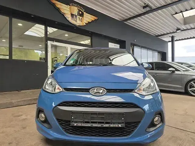Gebraucht Hyundai i10 Trend 170 PS (125 kW) 2016 Blau Kleinwagen