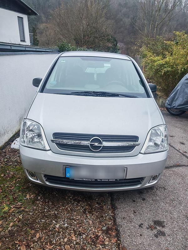 Silber Gebraucht 2004 Opel Meriva Van / Kleinbus | 1.100 € (Guter Preis) - Bild 1/4