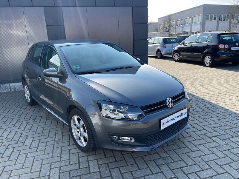 Grau Gebraucht 2010 VW Polo Comfortline Limousine | 6.900 € (Fairer Preis) - Bild 1/4