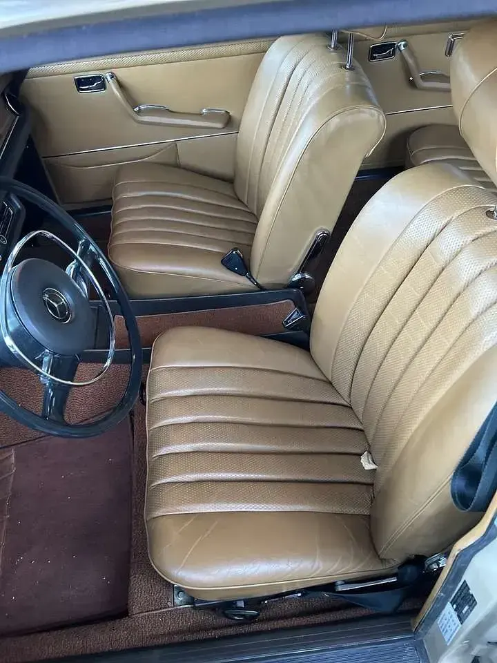 Gebraucht Mercedes 280 194 PS (142 kW) 1972 Beige Limousine