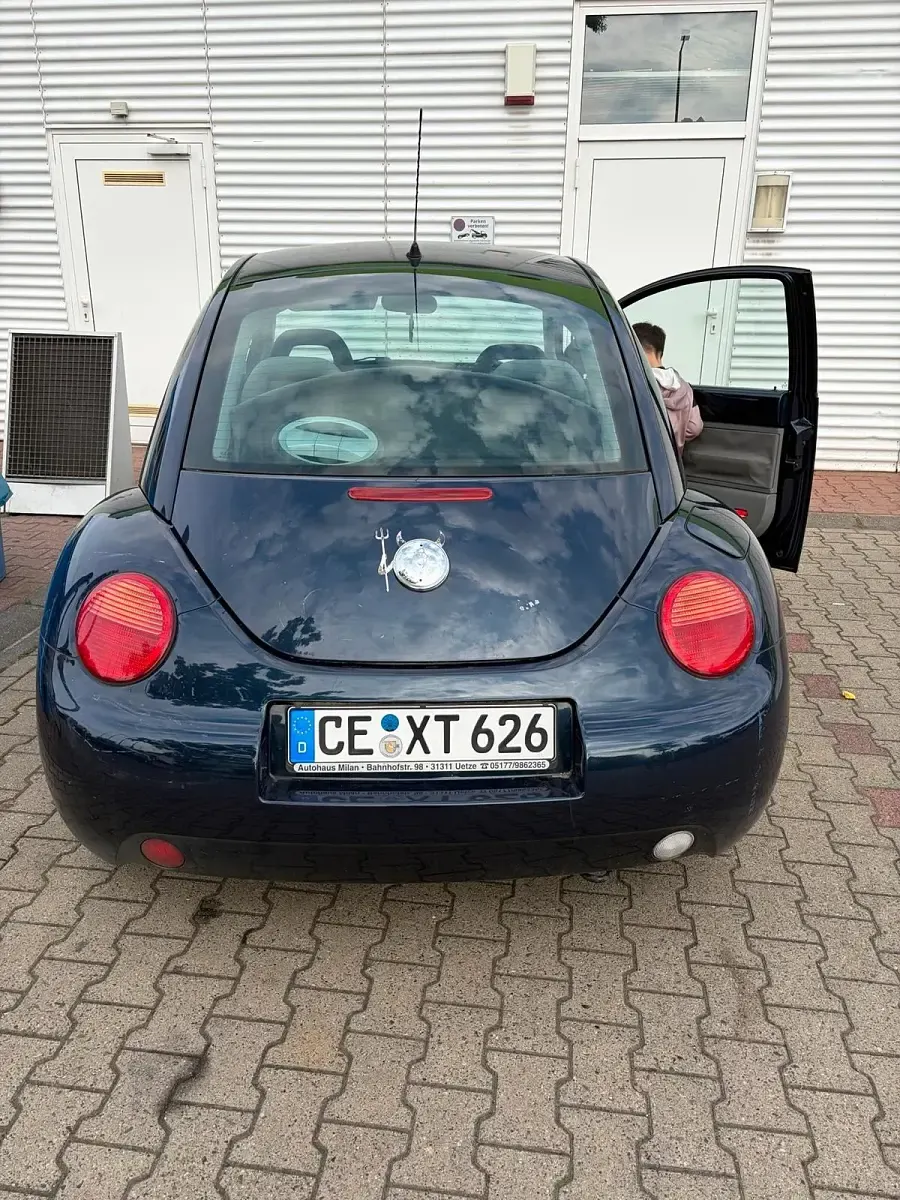 Gebraucht VW New Beetle 90 PS (66 kW) 1999 Blau Kleinwagen