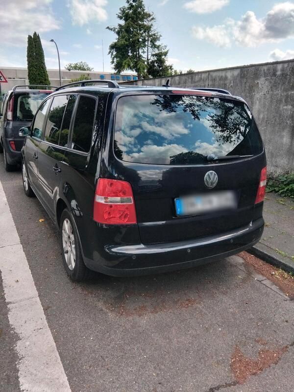 Andere außenfarben Gebraucht 2005 VW Touran Van / Kleinbus | 1.400 € (Guter Preis) - Bild 1/4