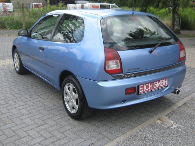 Gebraucht Mitsubishi Colt 75 PS (55 kW) 2000 Blau metallic Van / Kleinbus