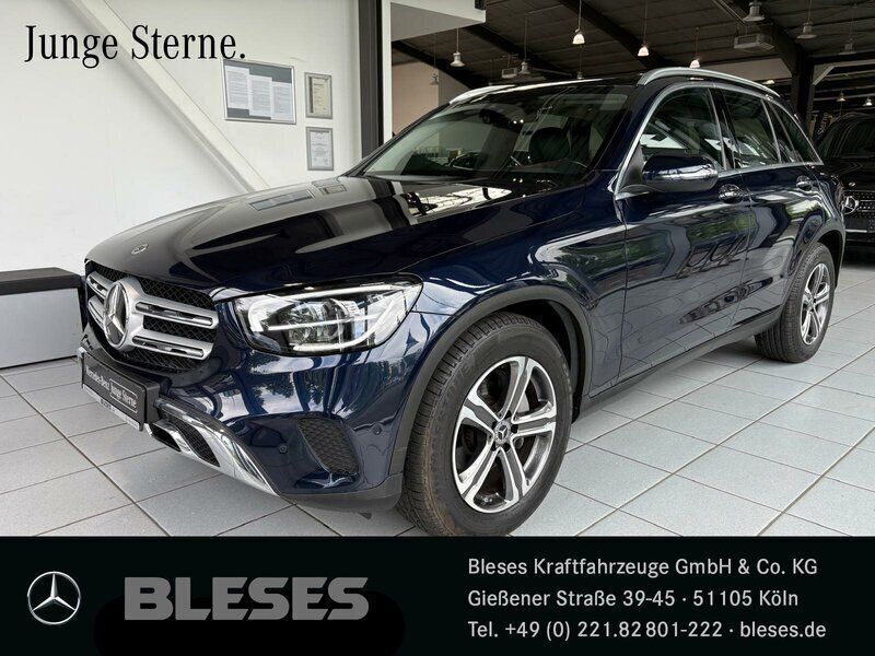 Cavansitblau Gebraucht 2021 Mercedes GLC300 AMG line SUV | 39.880 € (Guter Preis) - Bild 1/4