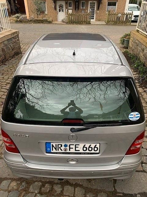 Gebraucht Mercedes A140 Elegance 82 PS (60 kW) 2004 Silber Van / Kleinbus