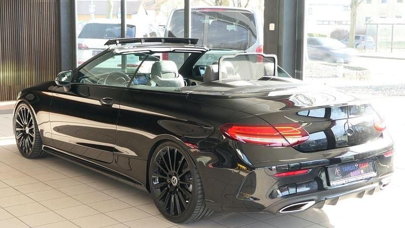 Gebraucht Mercedes C200 AMG line 197 PS (144 kW) 2018 Schwarz Cabrio