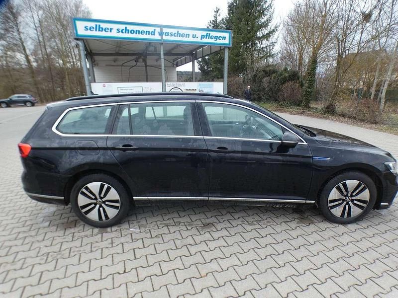 Gebraucht VW Passat GTE 218 PS (160 kW) 2021 Deep black perleffekt Kombi