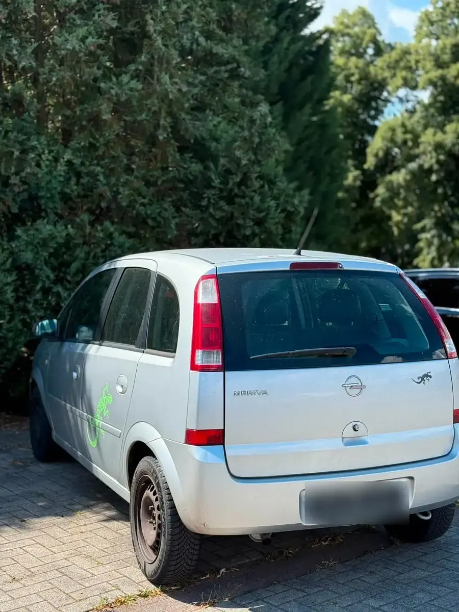 Gebraucht Opel Meriva 89 PS (65 kW) 2005 Silber Van / Kleinbus