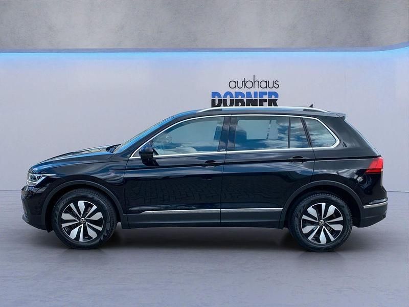 Gebraucht VW Tiguan Move 150 PS (110 kW) 2024 Schwarz SUV