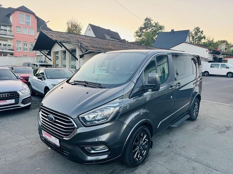 Grau Gebraucht 2019 Ford Tourneo Custom Van | 28.890 € (Etwas zu teuer) - Bild 1/4