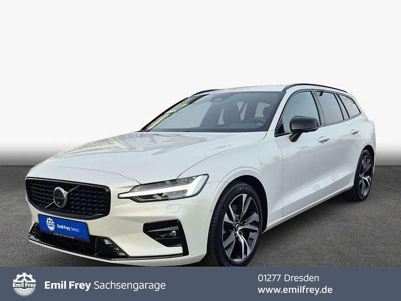 Gebraucht Volvo V60 Plus 197 PS (144 kW) 2025 Weiß Kombi