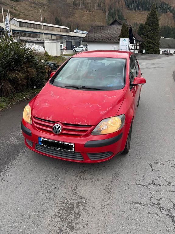 Gebraucht VW Golf Plus Cross Trendline 75 PS (55 kW) 2006 Rot Van / Kleinbus