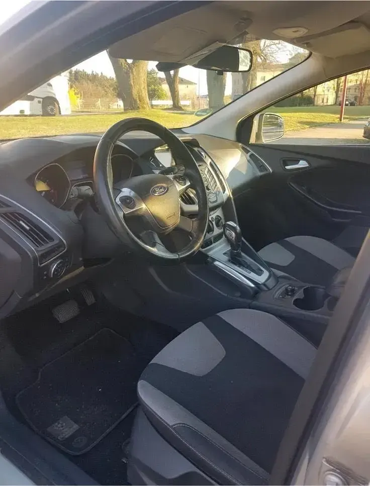 Gebraucht Ford Focus 150 PS (110 kW) 2012 Silber Kombi