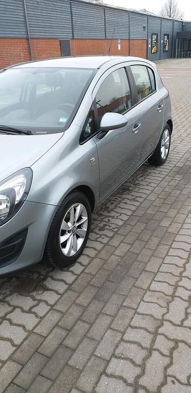Gebraucht Opel Corsa Energy 87 PS (63 kW) 2014 Silber Kleinwagen