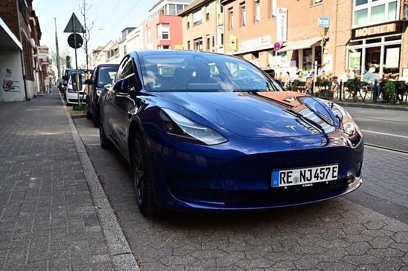 Gebraucht Tesla Model 3 Standard Range Plus 208 kW (283 PS) 2022 Blau Limousine