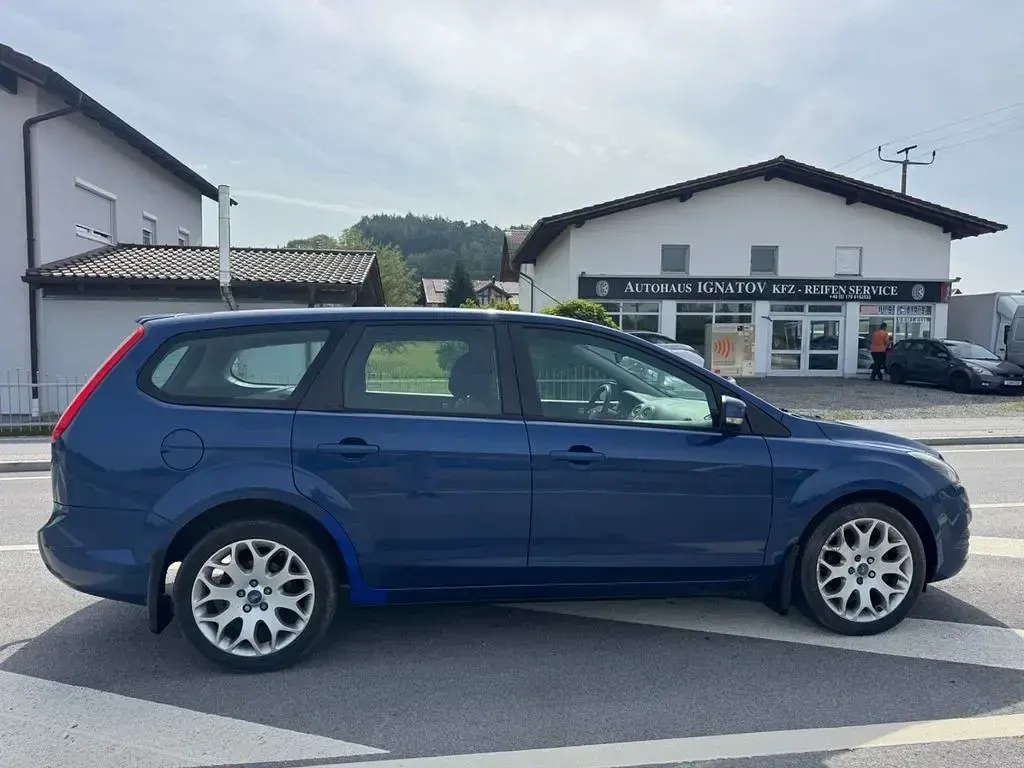 Gebraucht Ford Focus 116 PS (85 kW) 2009 Limousine
