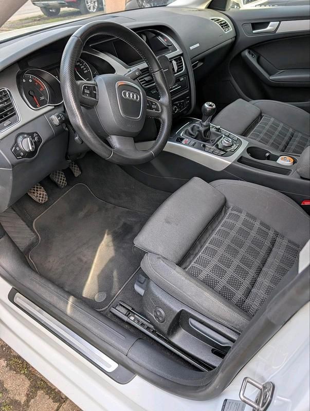 Gebraucht Audi A5 Sportback 211 PS (155 kW) 2011 Weiß Kleinwagen